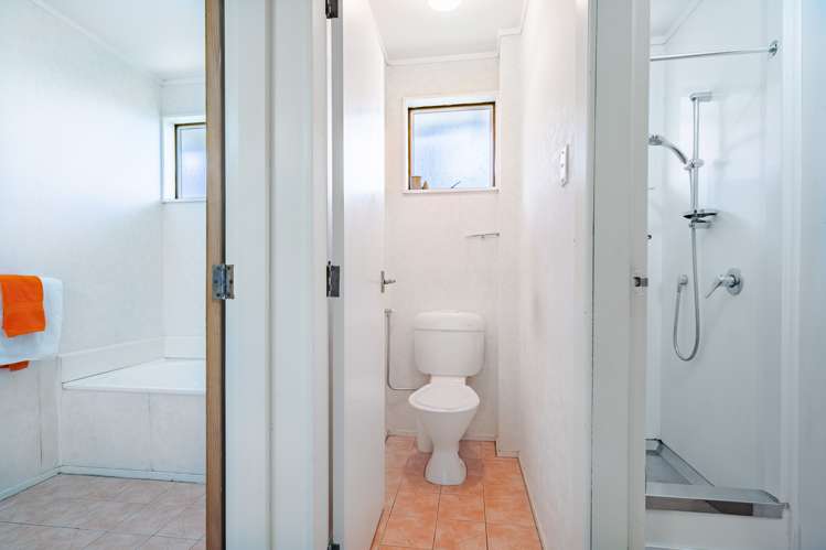 212 Golf Road Titirangi_10