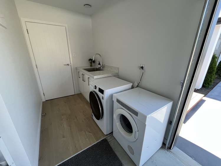 12 Jag Way Tinwald_23