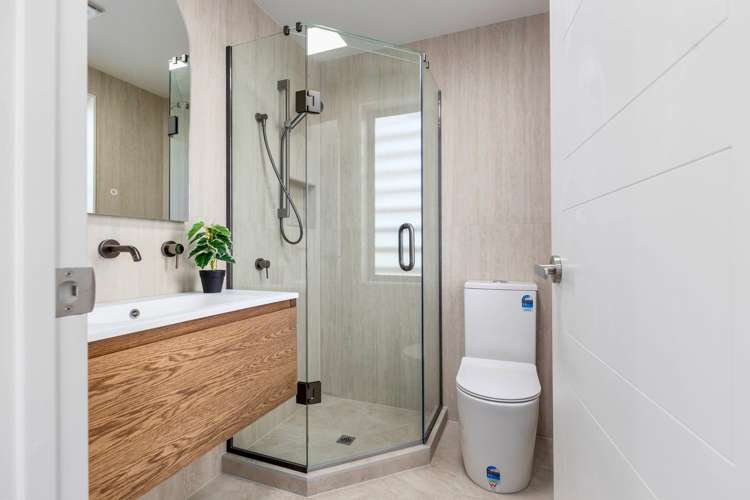 589A East Coast Road Browns Bay_11