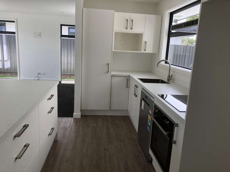 A/300 Wills Street Ashburton_4