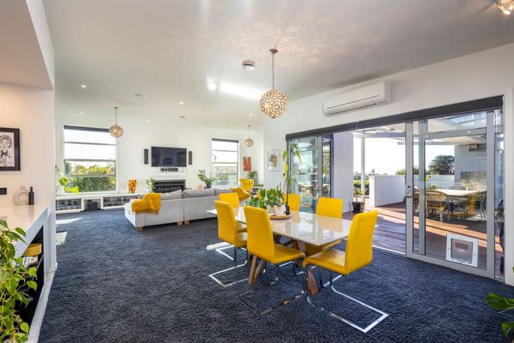 1895 Egmont Road Kaimiro_5