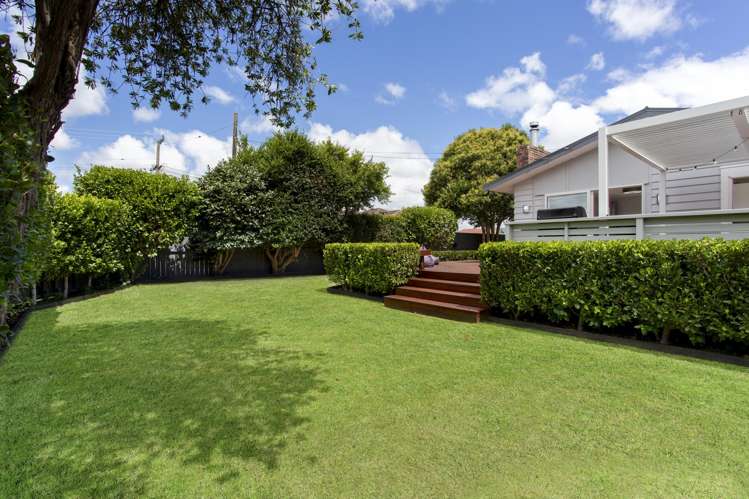 1/1 Tawa Road Te Atatu Peninsula_1