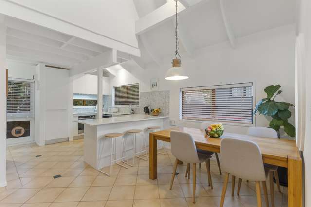 490B Beach Road Murrays Bay_2