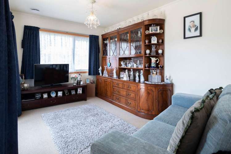 12 Orinda Close Botany Downs_4