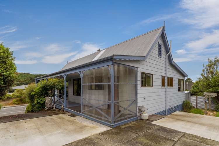 168 Waikawa Road Picton_17