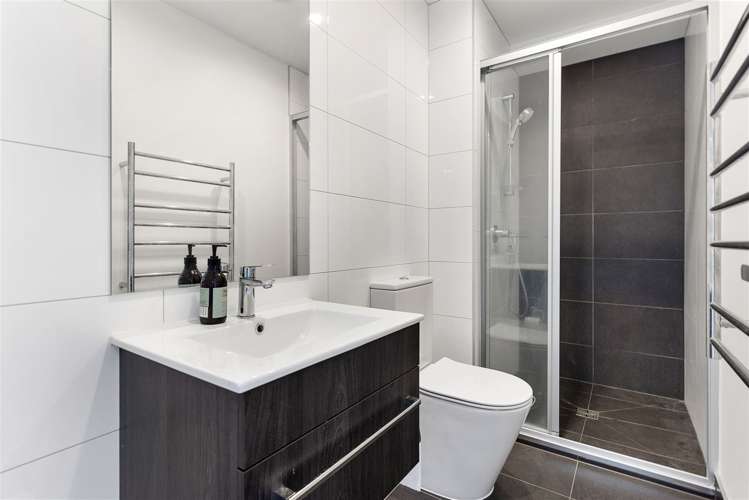 709/8 Lakewood Court Manukau_8