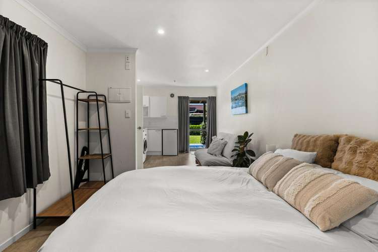 12 Weathers Place Taradale_27