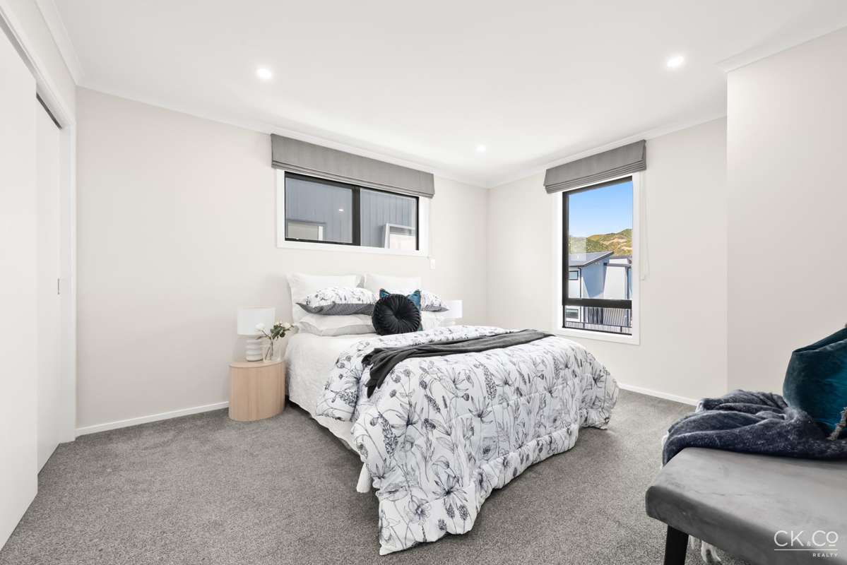 17 Aston Crescent_5
