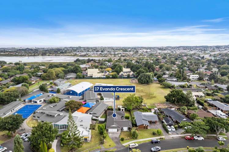 17 Evanda Crescent Conifer Grove_27