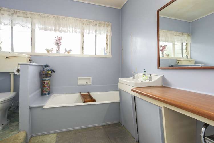 32c Kiwi Esplanade Mangere Bridge_9