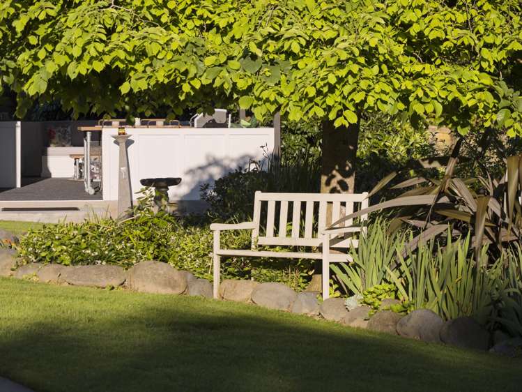 6 Saville Place Pyes Pa_14