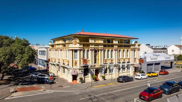 Landmark to be sold by receiver