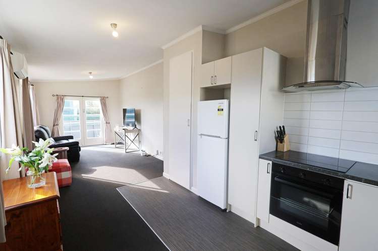 4/12 Clifton Street Windsor_12