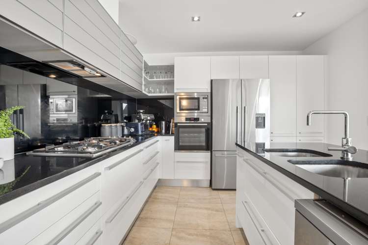 2/104a Gladstone Road Parnell_8