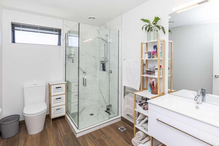 2/38 Wildberry Street Woolston_7