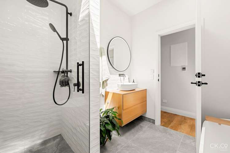 42 Tui Street Alicetown_14