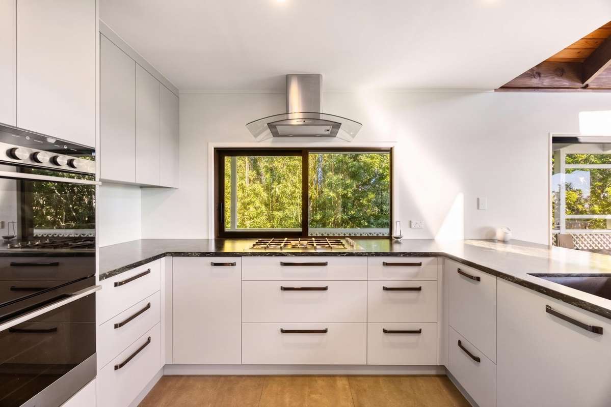 218 Whangaparaoa Road_1