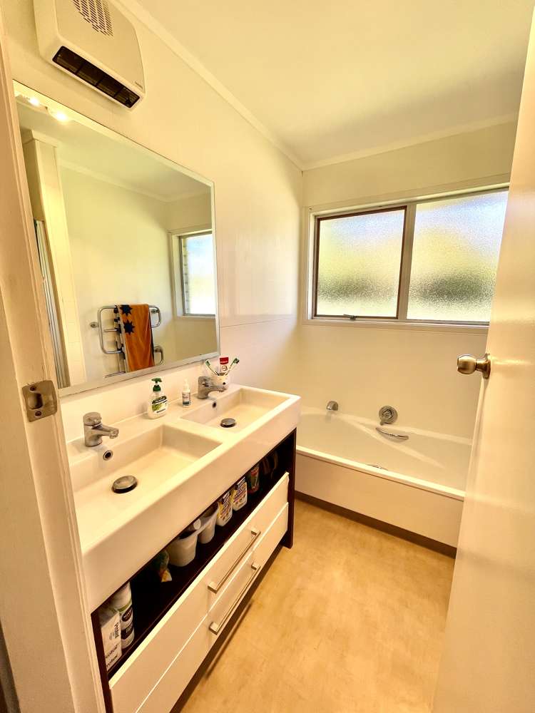3 Jules Way Otumoetai_25