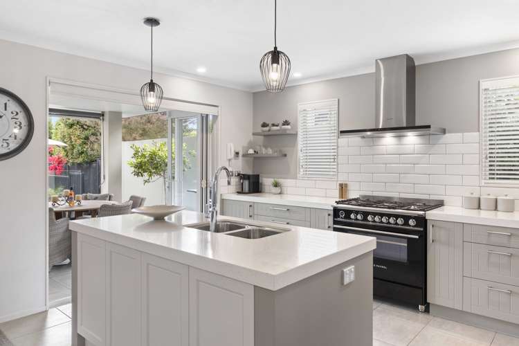 18 Armstrong Farm Drive East Tamaki Heights_7