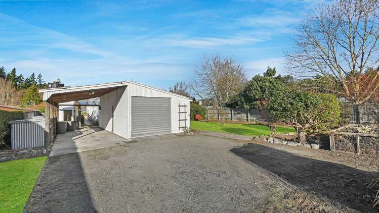 16 Railway Terrace Glentunnel_13