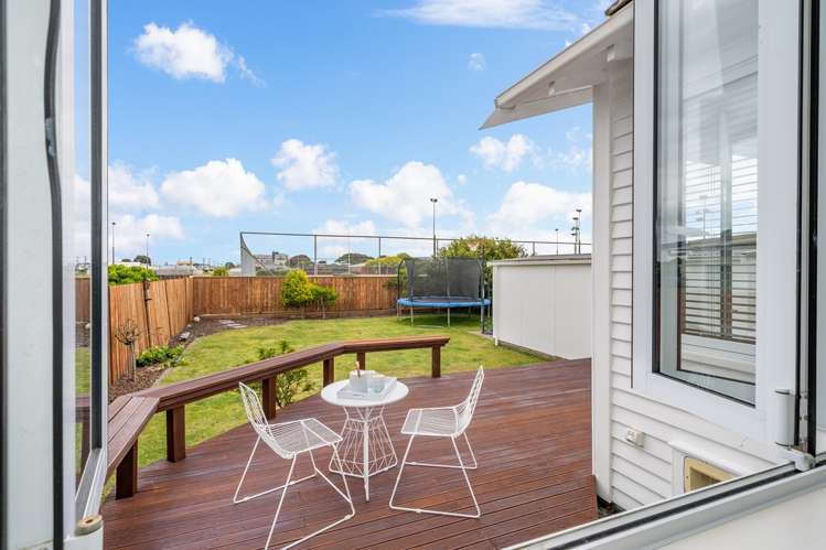 22 Bouverie Street Petone_22