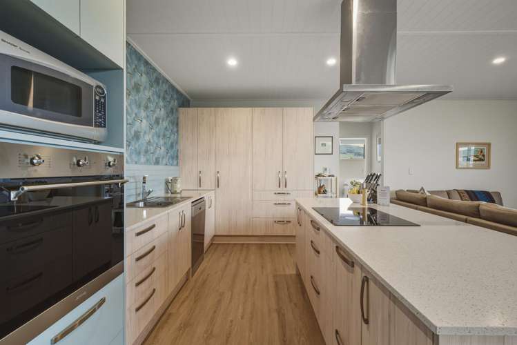 1245 Coast Road Karitane_13