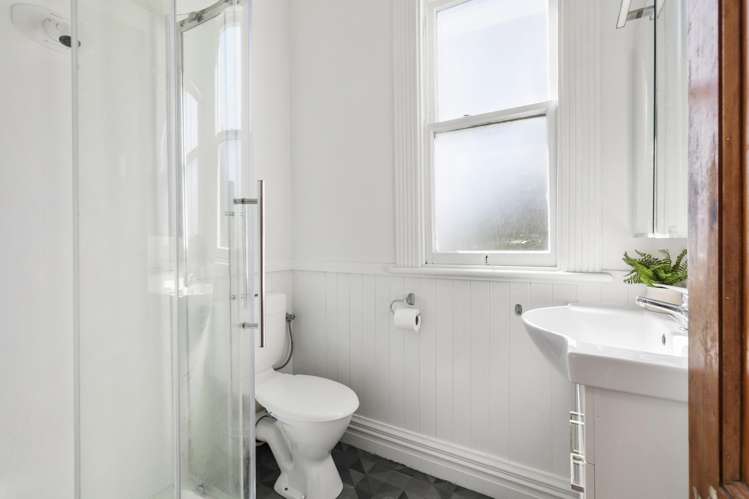 27 Nairn Street Mount Cook_12