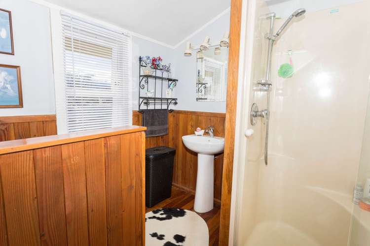 34 Queen Street Dannevirke_11