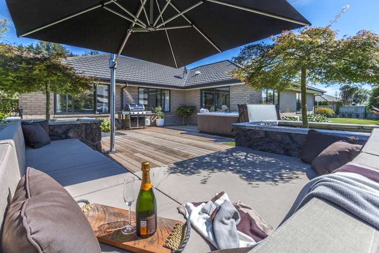 15 The Tors Heathcote Valley_11