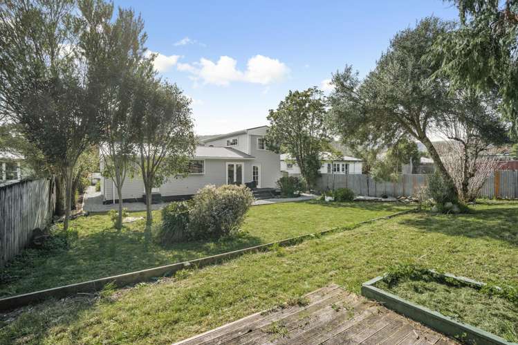 662 Main Road North Te Marua_21