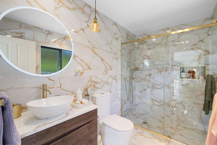 54 Robert Ross Place Clendon Park_6