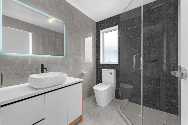 32 Castlebane Drive Flat Bush_20