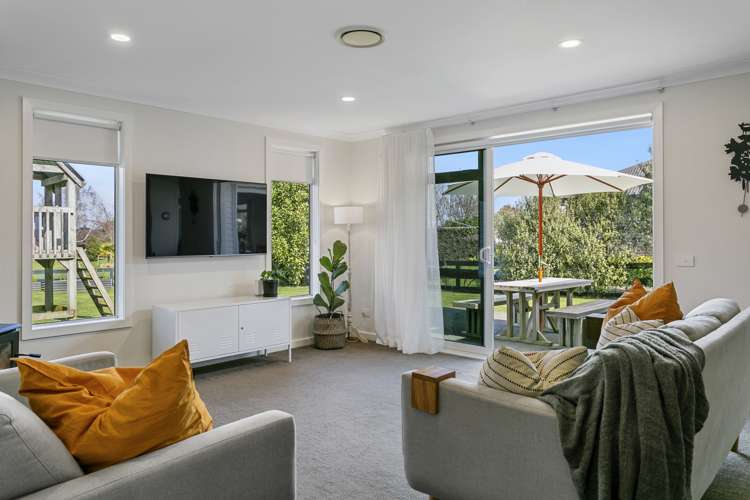 19 Montgomery Crescent Kinloch_10