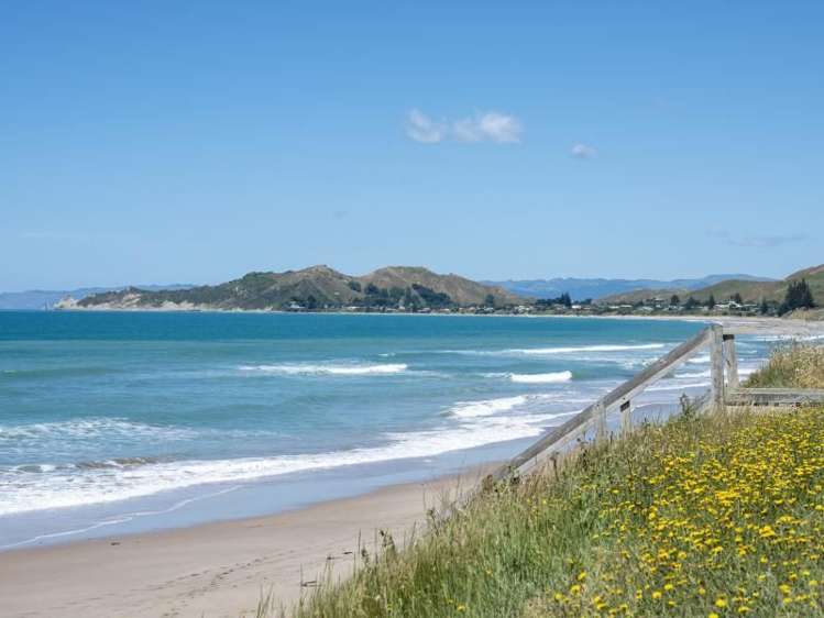 17 Sirrah Street Okitu_13