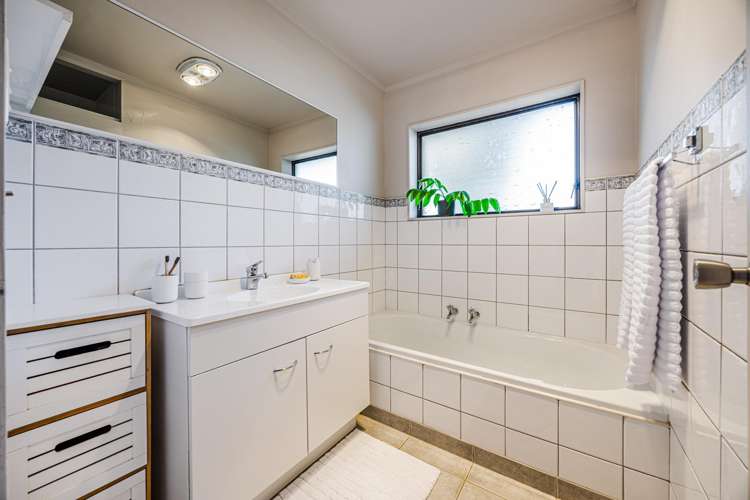 1/22 Beaumaris Way Conifer Grove_16