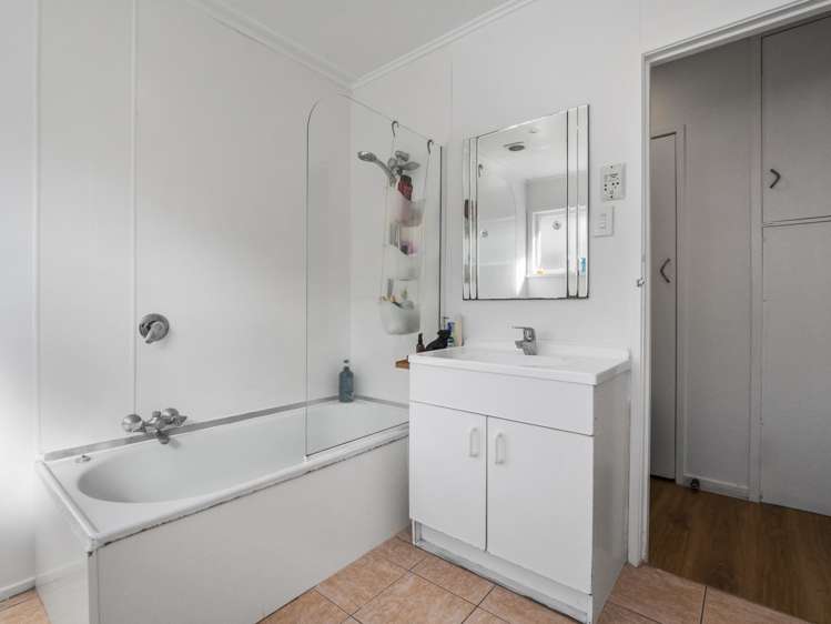 4/45 Abbotts Way Remuera_8