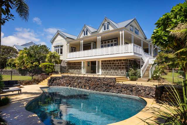 "Grand Family Estate"