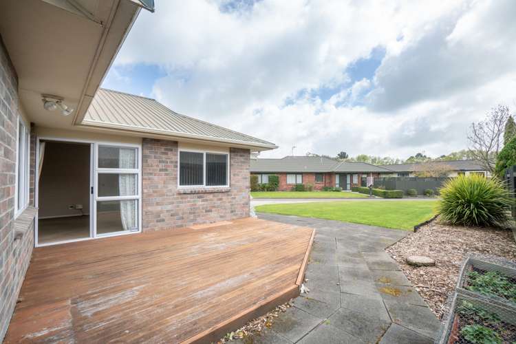 31 Strachan Way Highbury_23