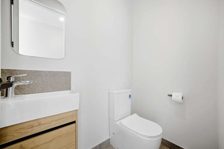 2 Whakatere Lane Hobsonville_19