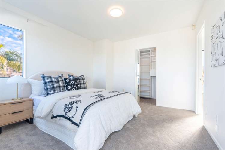 2/353 Glenfield Road Glenfield_12