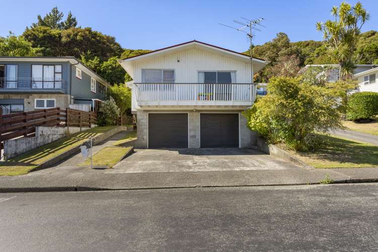 31 Holland Street Wainuiomata_16