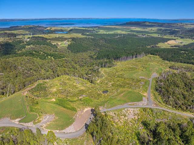 Welcome to Tuhirangi Heights: Your Rural Haven