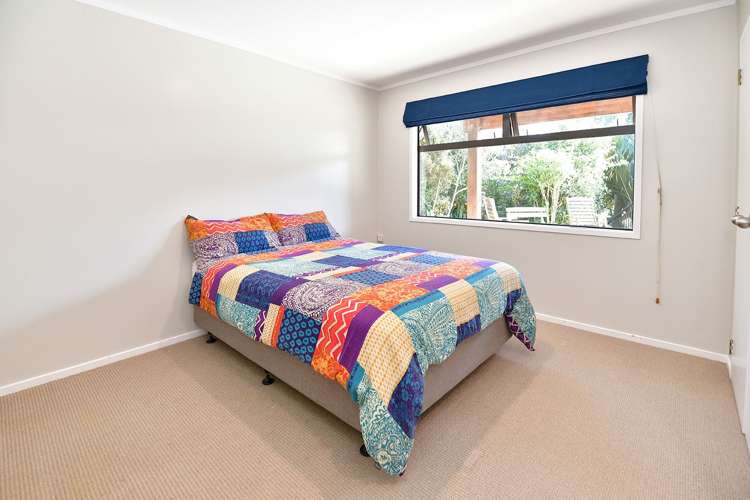 36 Surf Road Stanmore Bay_17