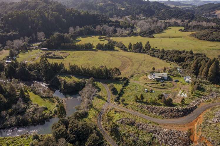 1878 The 309 Road Kaimarama_17