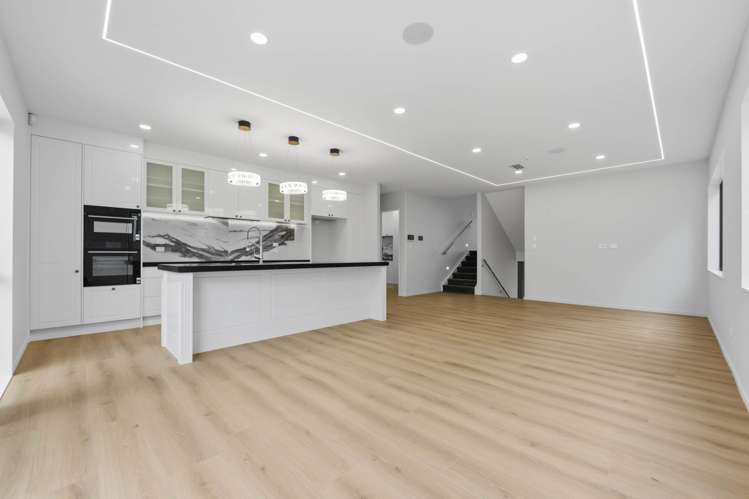4 Mill Hill Close Flat Bush_22