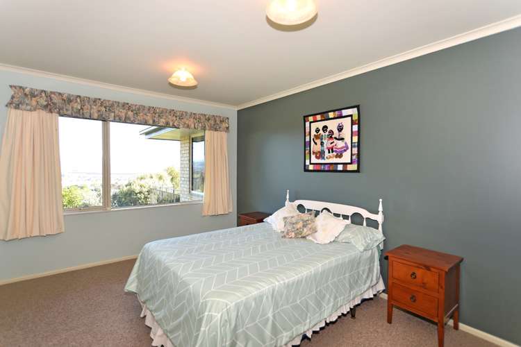 27 Hillplough Heights Richmond_17