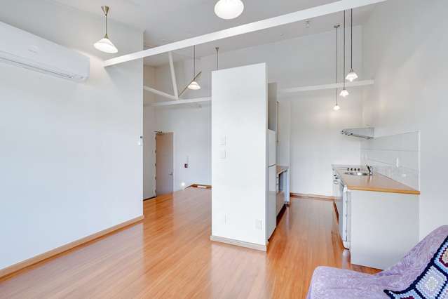 4/3 Tisdall Street 10463_4