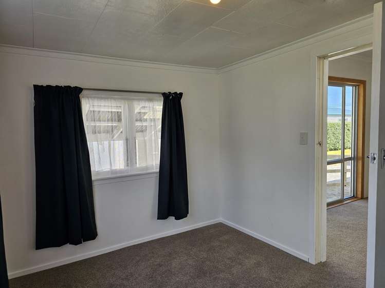 15 Main Road Whataroa_10