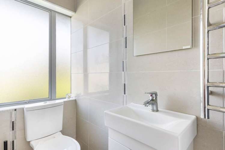 16 Fielding Crescent Farm Cove_12