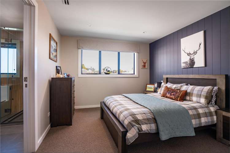 336 Lake Terrace Two Mile Bay_19